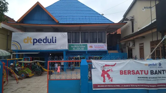 Jempol Mobile Pijat Tunanetra - DT Peduli Picture 1