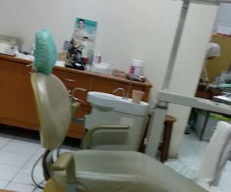 Drg. L. Emy
