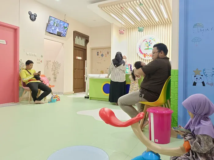 klinik dr Yudianita Kesuma, SpA(K) Picture 4