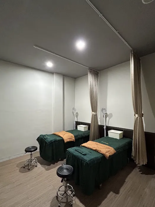 Dermacologia Aesthetic Clinic Picture 4
