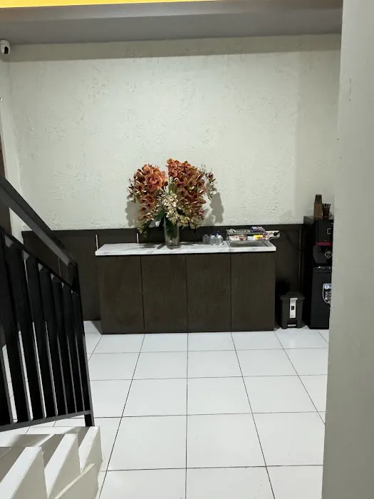 Dermacologia Aesthetic Clinic Picture 7