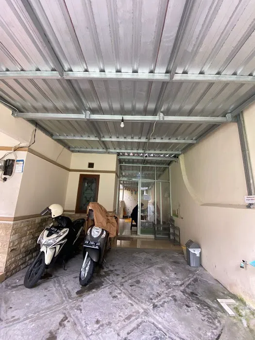 Klinik drA (Raisha Vaksin Corner Seturan) d.h dokter.anti Picture 6