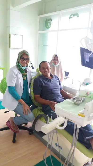 RD Dental Center Babarsari Picture 4