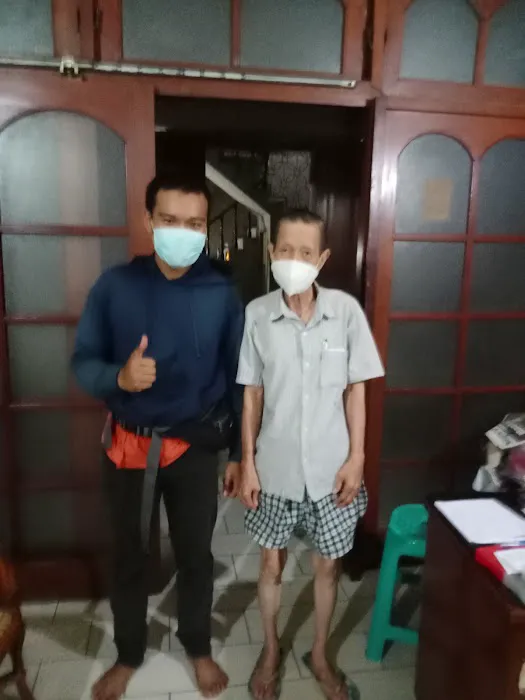 Dokter Gigi Ny Esther D Yamin Picture 1