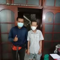 Dokter Gigi Ny Esther D Yamin ico