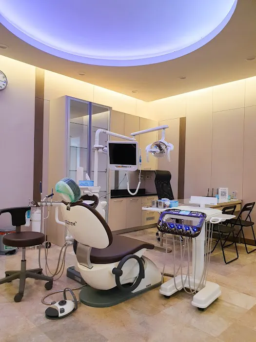 Basis Dental Care / Praktik Dokter Gigi Hansen Hindarto dan Endola Tantono Picture 2