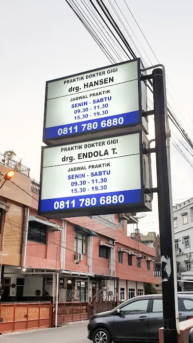 Basis Dental Care / Praktik Dokter Gigi Hansen Hindarto dan Endola Tantono Picture 7