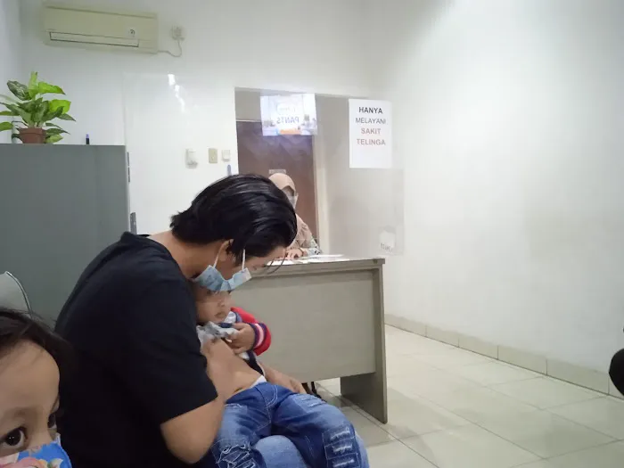 Dokter Taufik Hidajat SpTHT-KL Picture 2