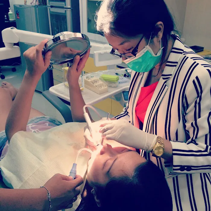 Drg. Seriana Lie (Family Dental Care) Picture 9