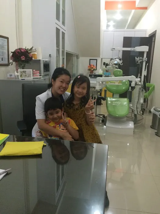 Drg. Seriana Lie (Family Dental Care) Picture 6