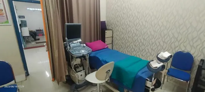 Dr. Tin Elasari, Sp.OG (Dokter Spesialis Kandungan) Picture 1