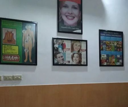 Seven Dental Clinic (drg. Muznah Abdurrachman (+Ortho) dan drg. Ifadah, Sp.Perio)