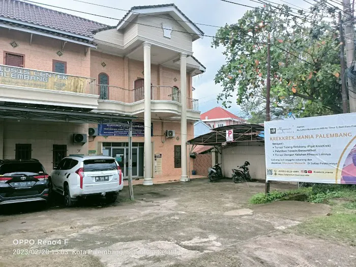 Scoliosis Center Palembang Picture 4