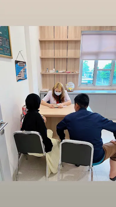 dr.Linda Praktek Umum Picture 1