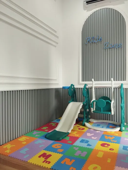 Klinik Kecantikan EmGlow Aesthetic Centre Palembang Picture 2