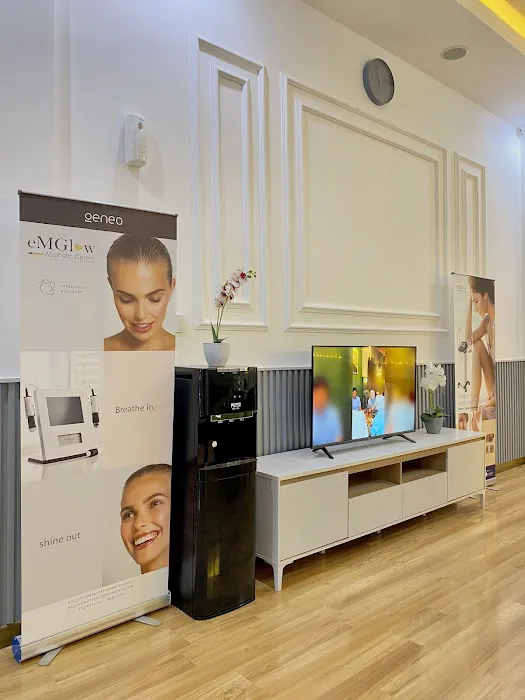 Klinik Kecantikan EmGlow Aesthetic Centre Palembang Picture 1