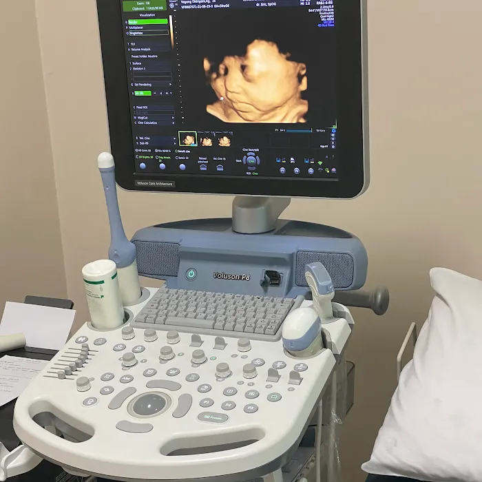 dr. Eric Tjahyadi, SpOG Picture 8