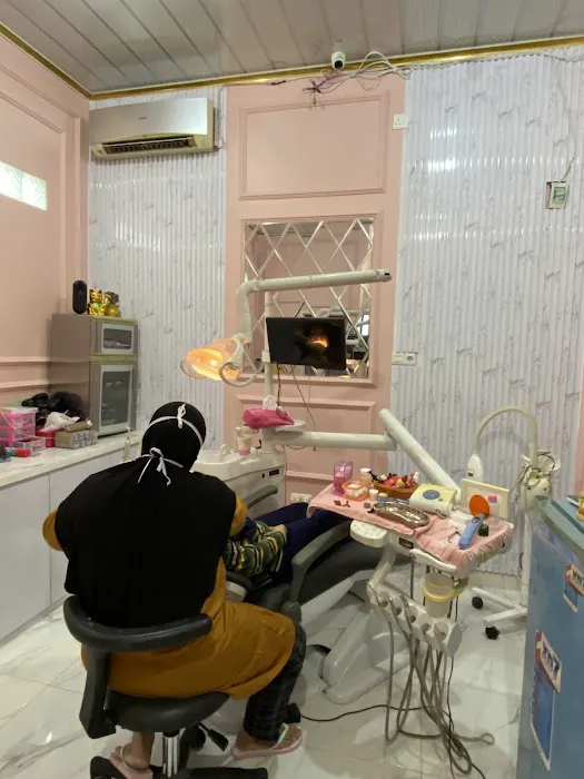 Praktek Dokter Gigi drg. Rizkiana Destriyani Picture 6