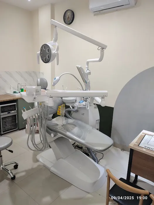 Klinik Gigi A+ Dental Jogja Picture 6