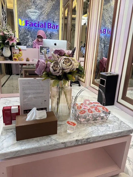 Facial Bar Plastic Surgery & Aesthetic Clinic by D’REJUVA Picture 6