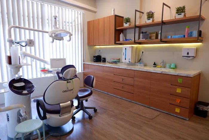 Tree Dental Care (Praktek Dokter Gigi) Picture 9