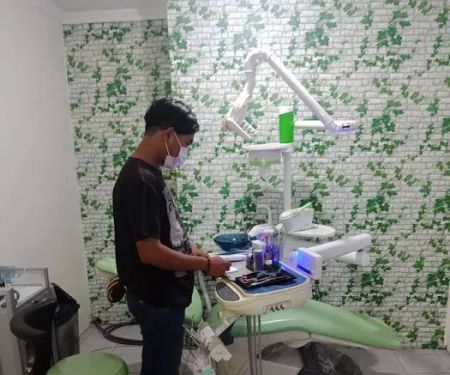 Ahli gigi andika