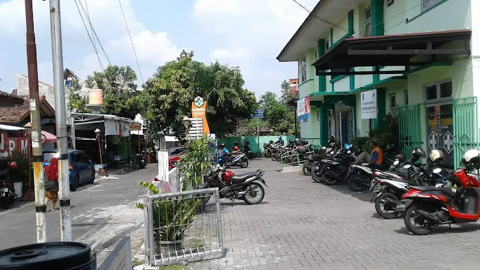 Puskesmas Depok II Picture 3