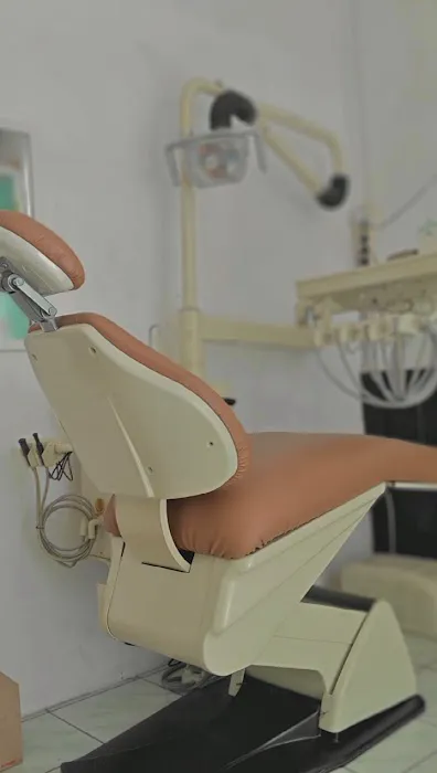 EDI DENTAL Condongcatur Picture 2