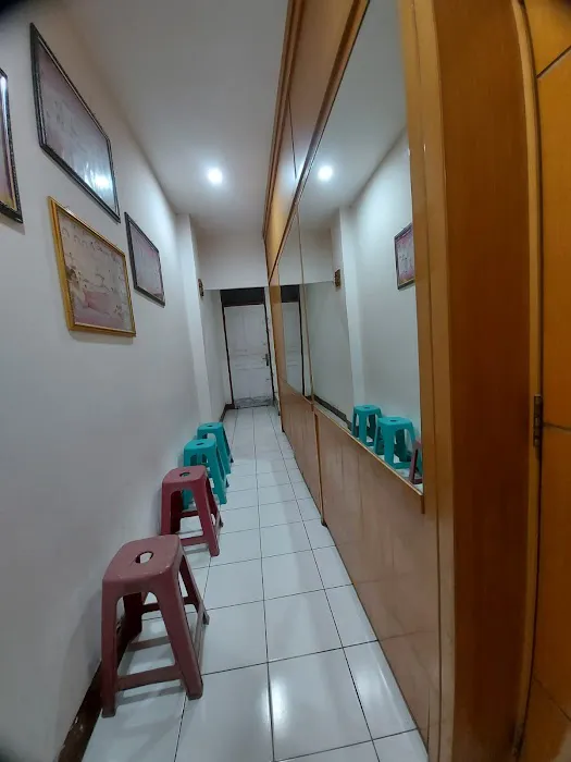 Klinik Arissa Praktek dr. Kms. Anhar, SpOG, MARS Picture 7
