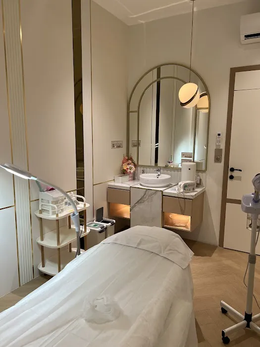 Lviors Beauty Clinic Palembang Picture 8