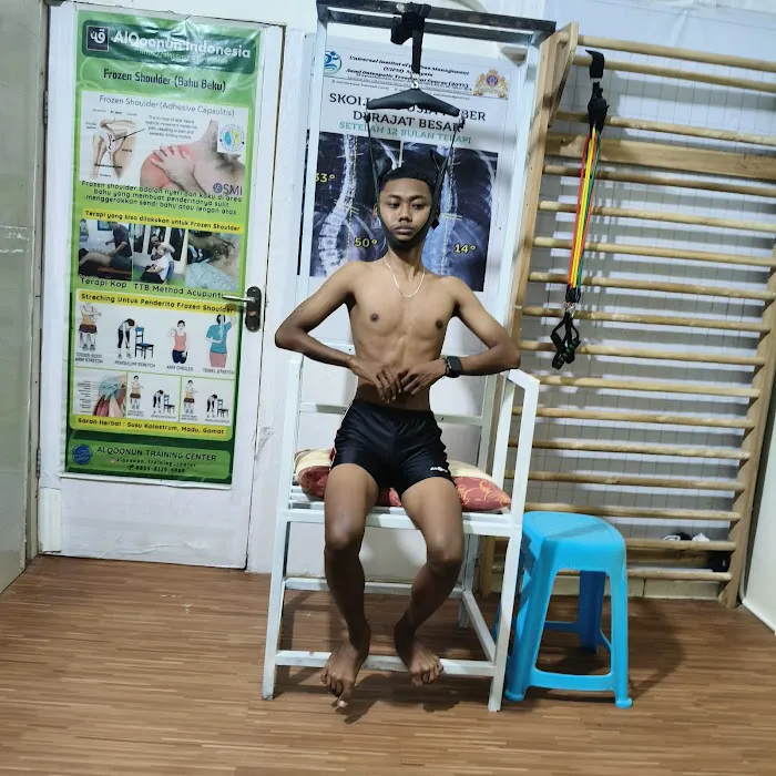 Azmi Ostepati Treatment ( terapi Scoliosis) Picture 7