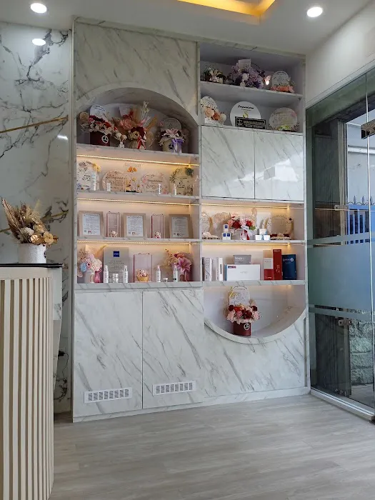 Scilla Aesthetic Clinic Picture 3