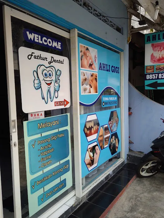 Ahli Gigi Fathur Dental Picture 5