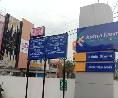 Praktek dokter M Ayus Astoni, SpPD KGEH