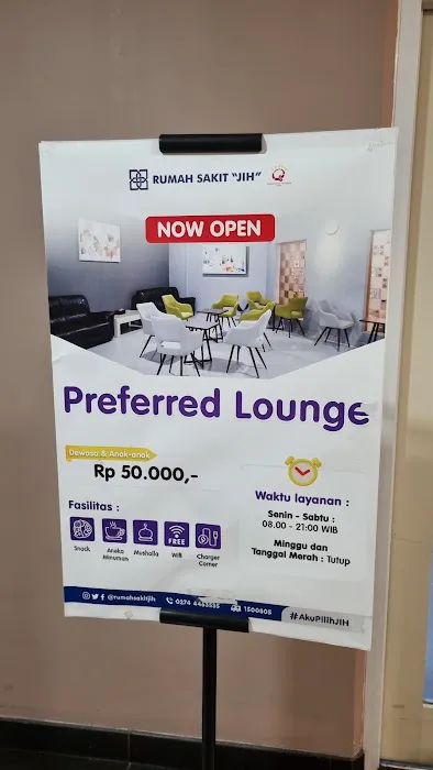 Preferred Lounge JIH Picture 1