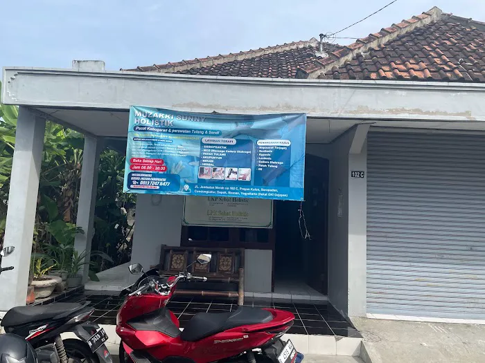 Muzakki Sunny Holistik (chiropraktik jogja) Picture 9