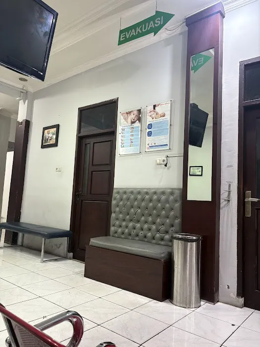 Women & Children's Hospital Widiyanti Picture 1