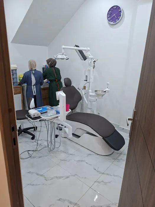 DHC Sudirman - Dental Health Care Picture 10