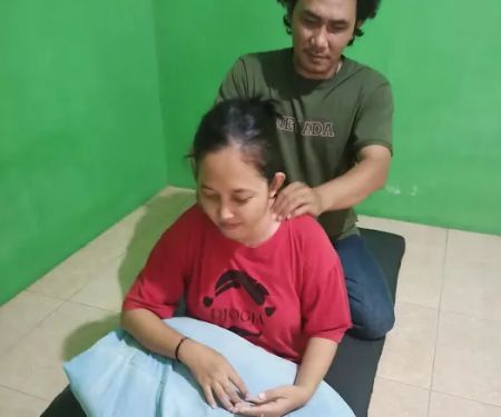 Pijat tradisional Racakra