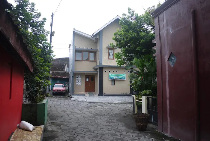 Dentist Retno Nurmawati Picture 4