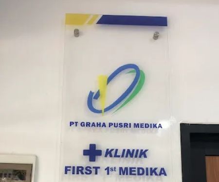 Klinik First Medika & Apotik First Medika Farma
