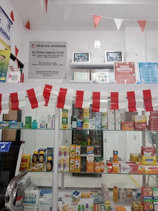 Klinik First Medika & Apotik First Medika Farma Picture 8