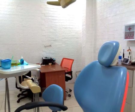 Praktek Dokter Gigi drg. Marselly Laon