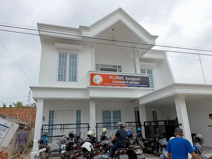 Danarieva Symponi Medika Clinic Picture 5
