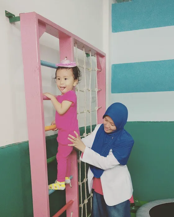 Klinik Tumbuh Kembang Dan Fisioterapi Picture 2