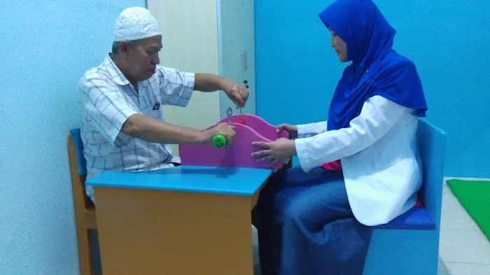 Klinik Tumbuh Kembang Dan Fisioterapi Picture 10