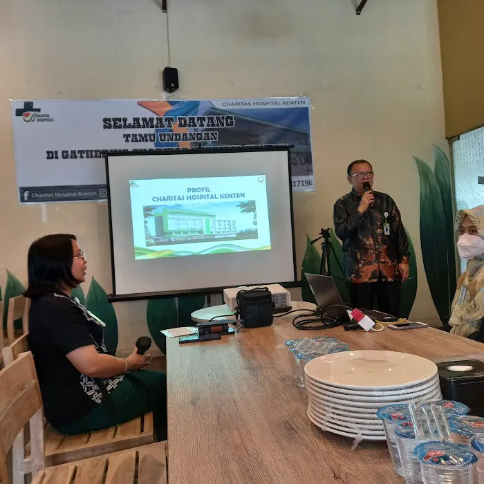 PRAKTEK Dr. ETIN JUMARILI Picture 7