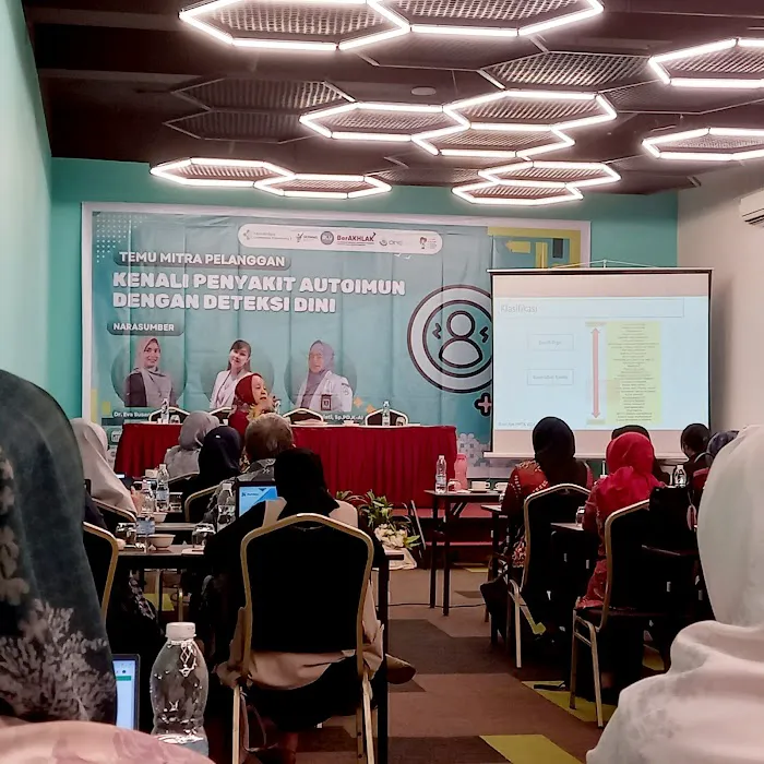 PRAKTEK Dr. ETIN JUMARILI Picture 8