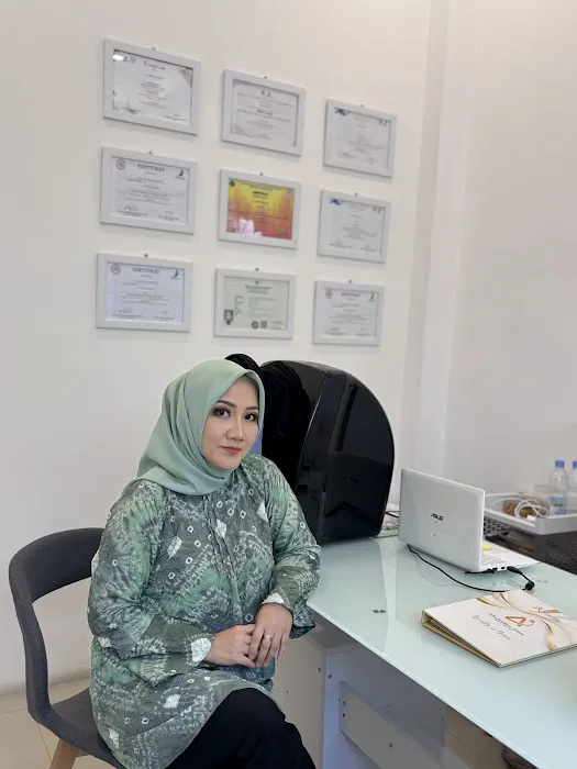 Klinik Kecantikan dan Klinik Gigi , Rumah Sunat & Apotek Alfa Medica Picture 8