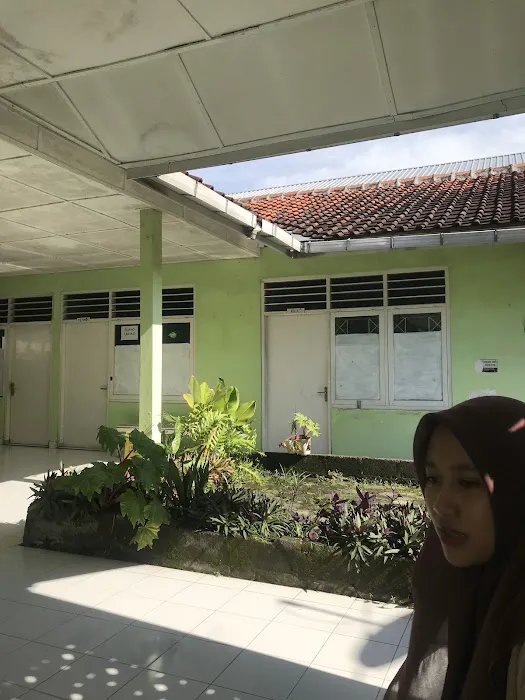 Puskesmas Pembantu Depok II Picture 1